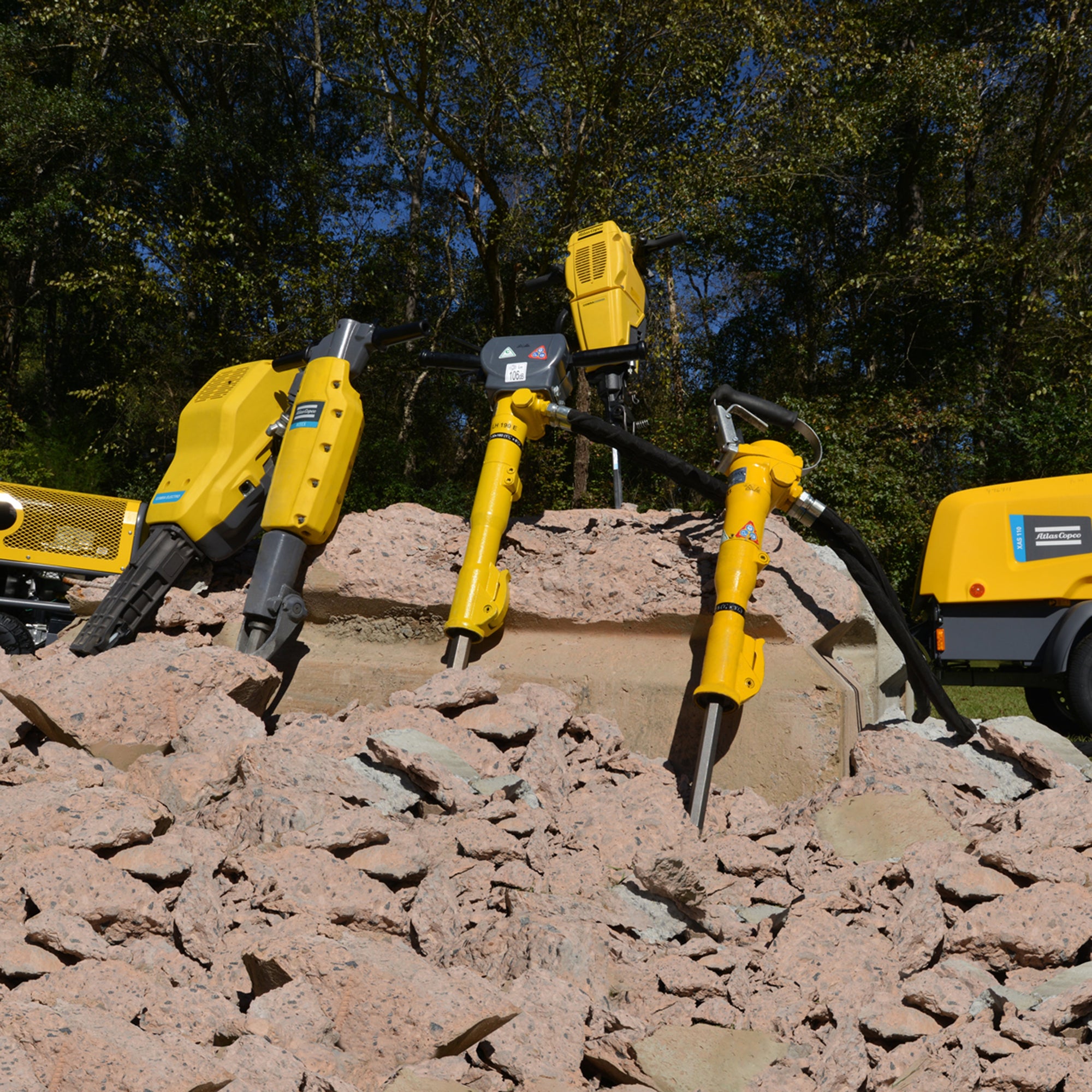 Pneumatic Breakers: How to Choose One and Size the Compressor
