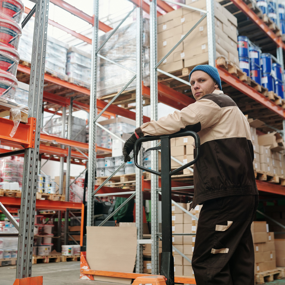 Compressed Air for Cold Storage Warehouses: What You Actually Need