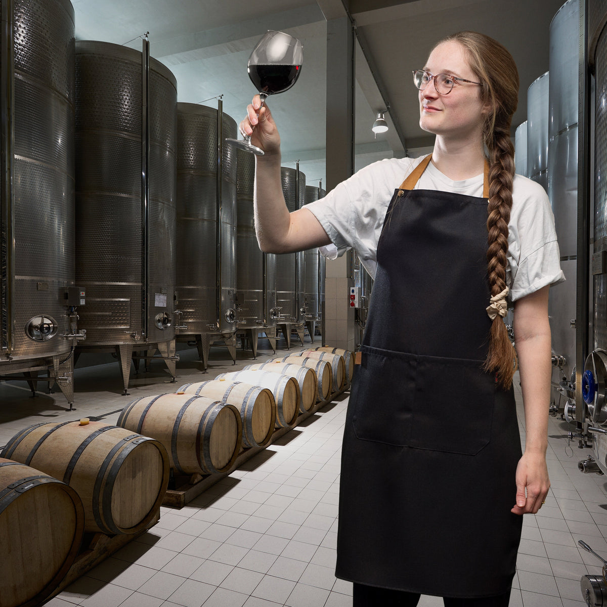 Nitrogen Generators for Wineries: Sparging, Blanketing, and Bottling