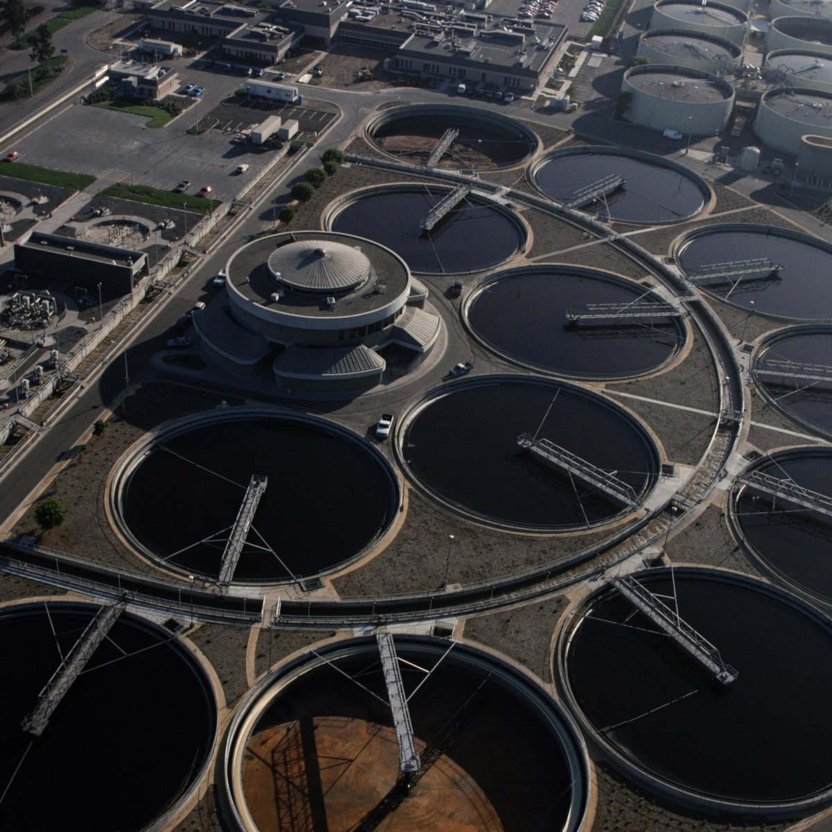 Compressed Air for Wastewater Treatment: Instrument Air That Never Quits