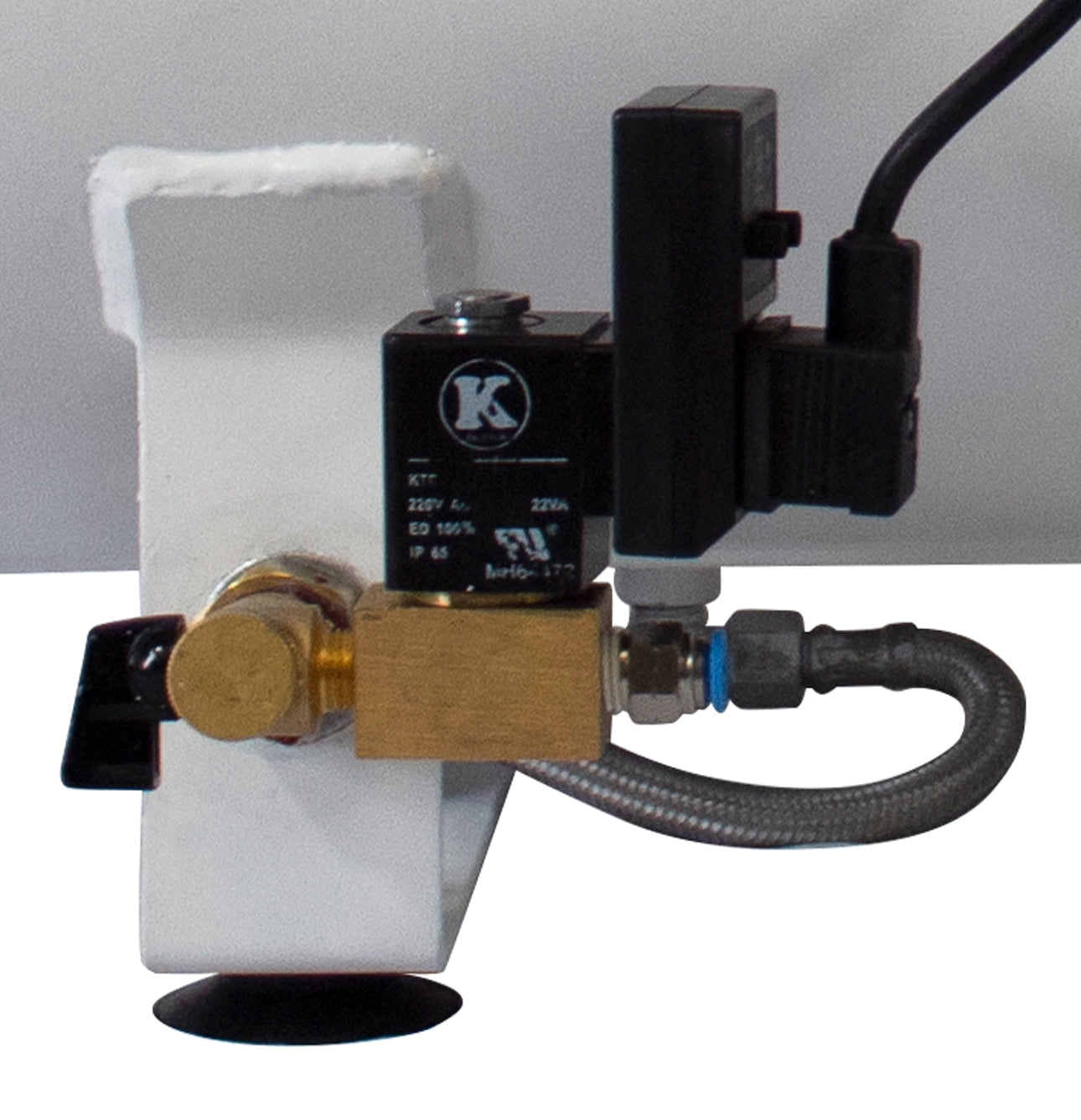 California Air Tools 4.0 Hp, 20.0 Gal. Steel Tank Ultra Quiet & Oil-Free Air Compressor with Air Drying System & Auto Drain