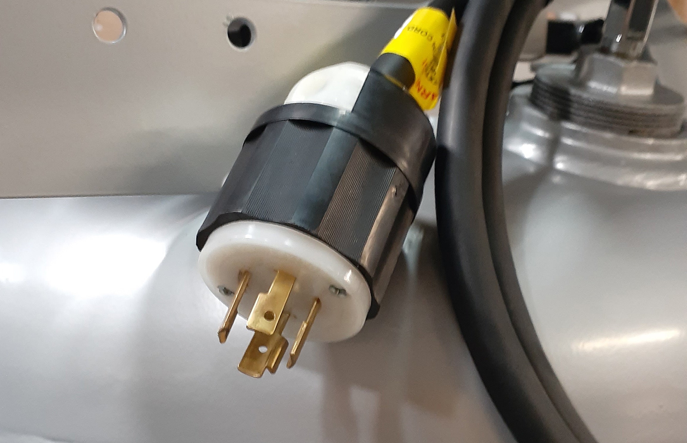 California Air Tools 60 gal 6.5 HP 3-phase Air Compressor