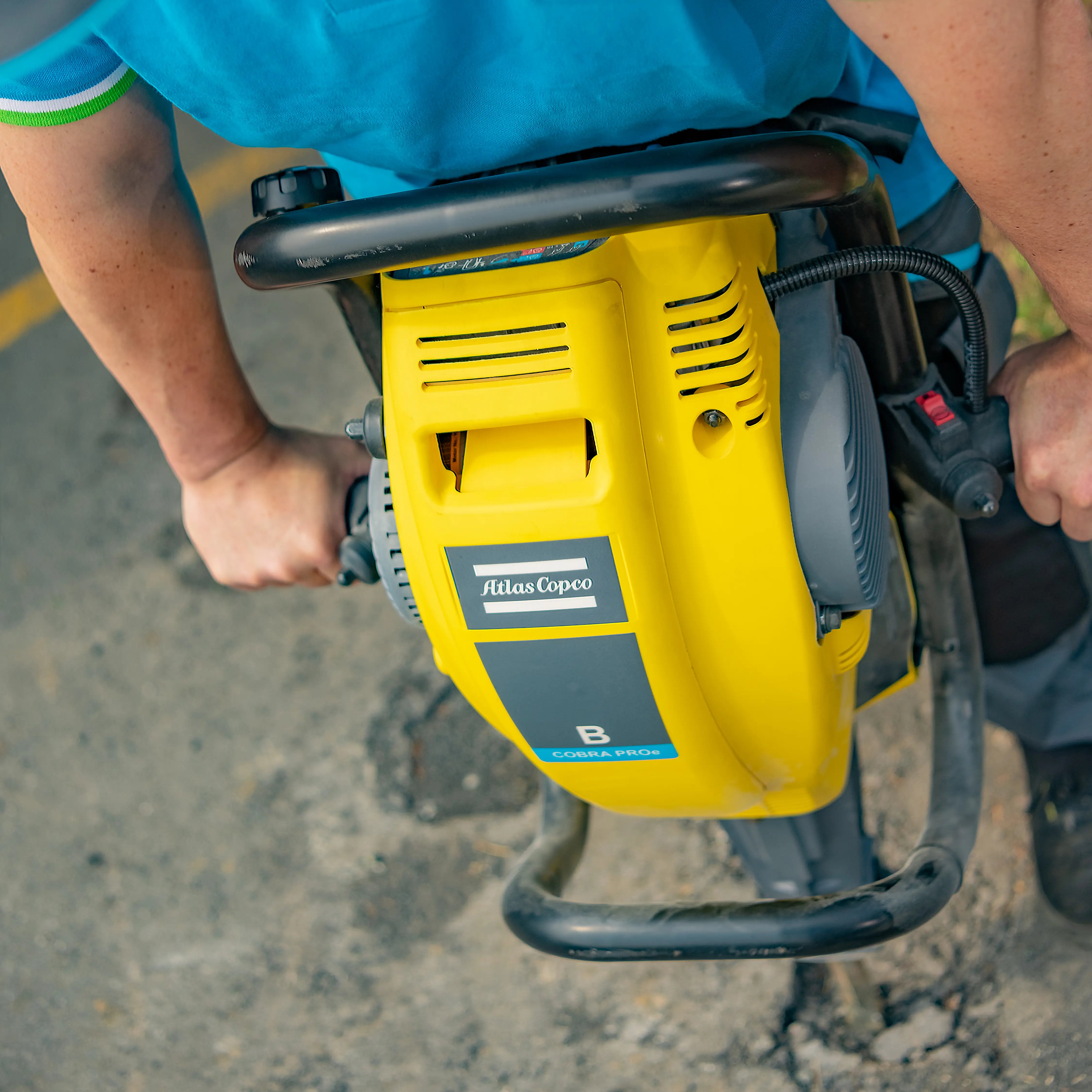 Cobra PROe -  2 hp 90cc Engine - Breaker by Atlas Copco