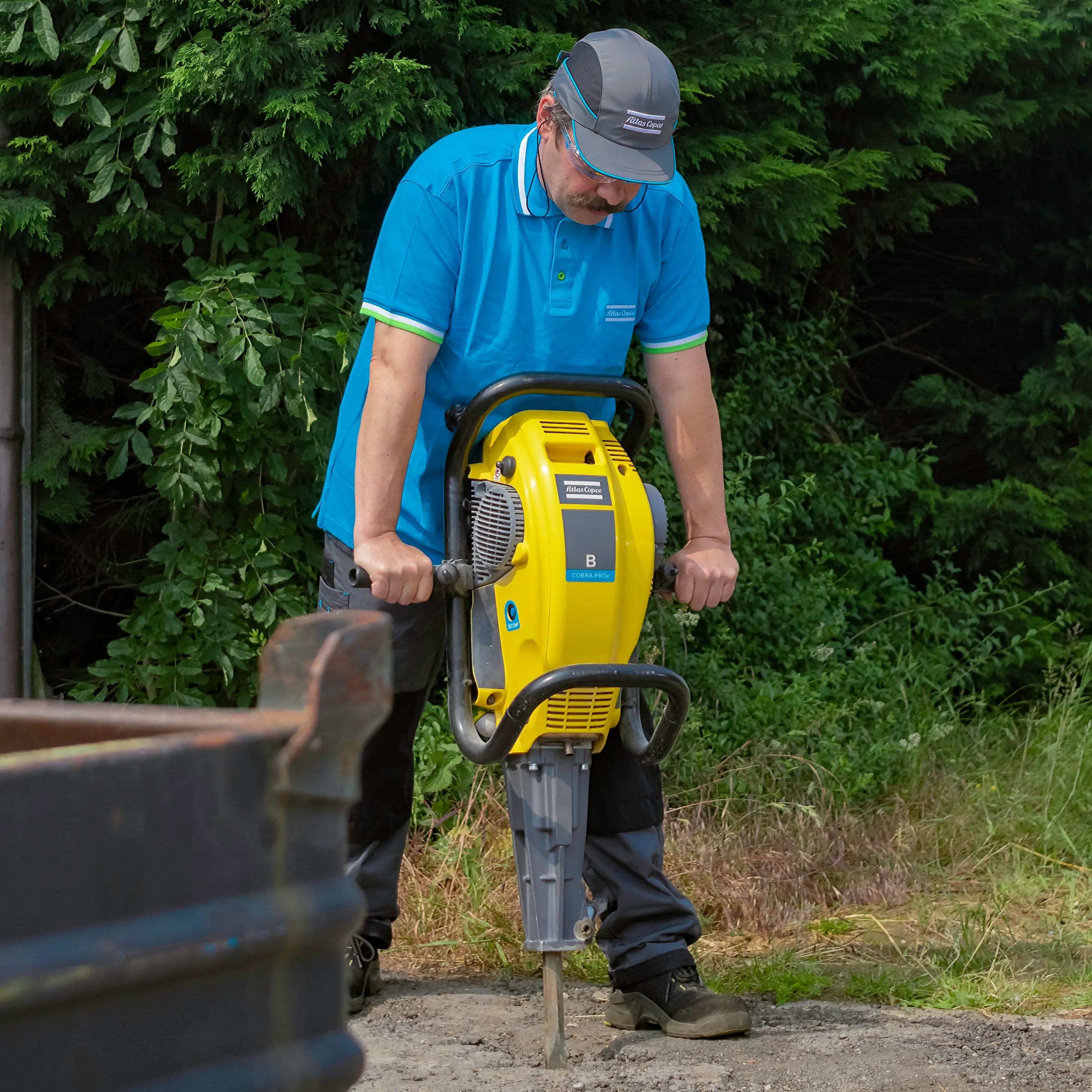 Cobra PROe -  2 hp 90cc Engine - Breaker by Atlas Copco