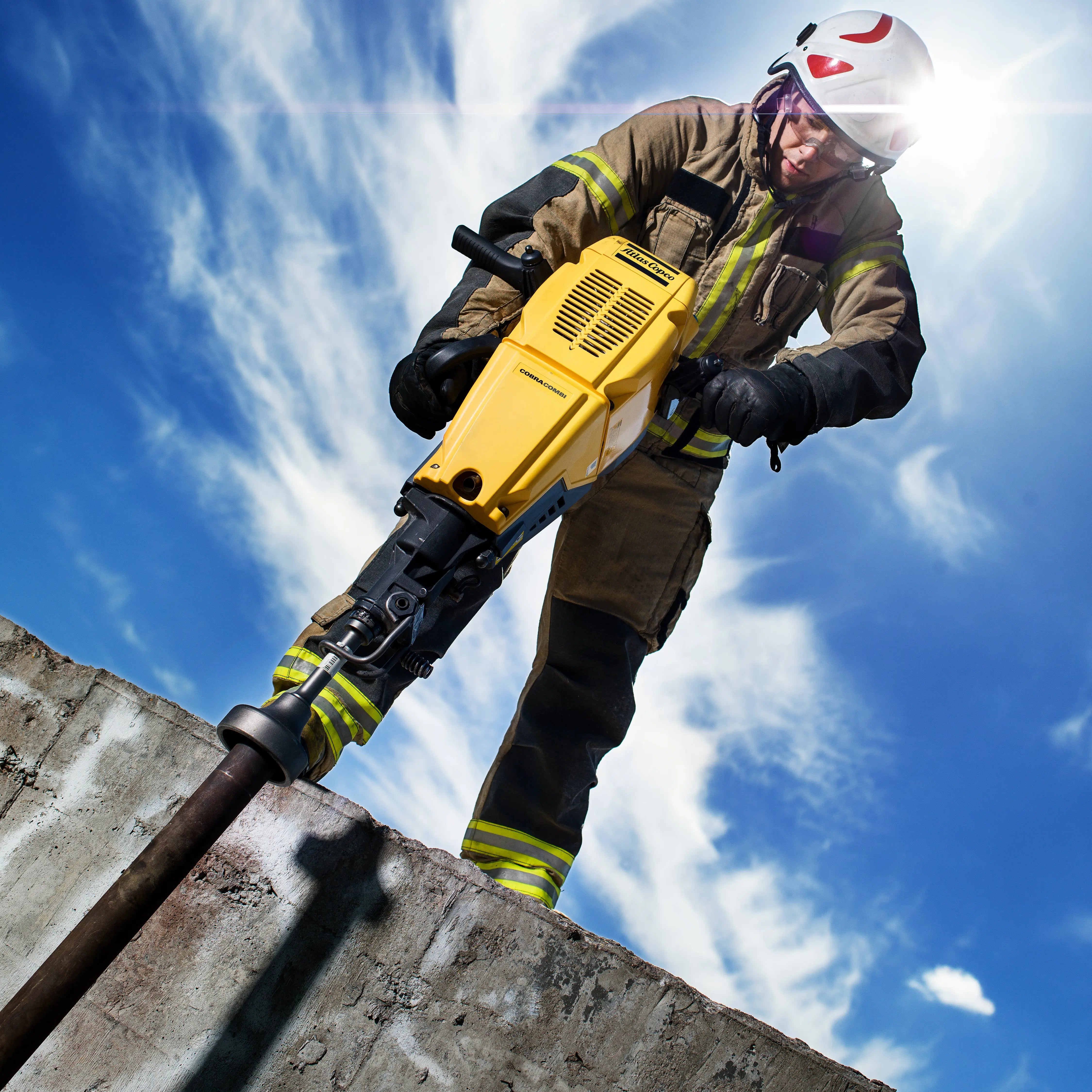 Cobra Combi - Combo Drill / Breaker – 2.7 hp 90cc Engine (6 ½ ft Max Drilling Depth)