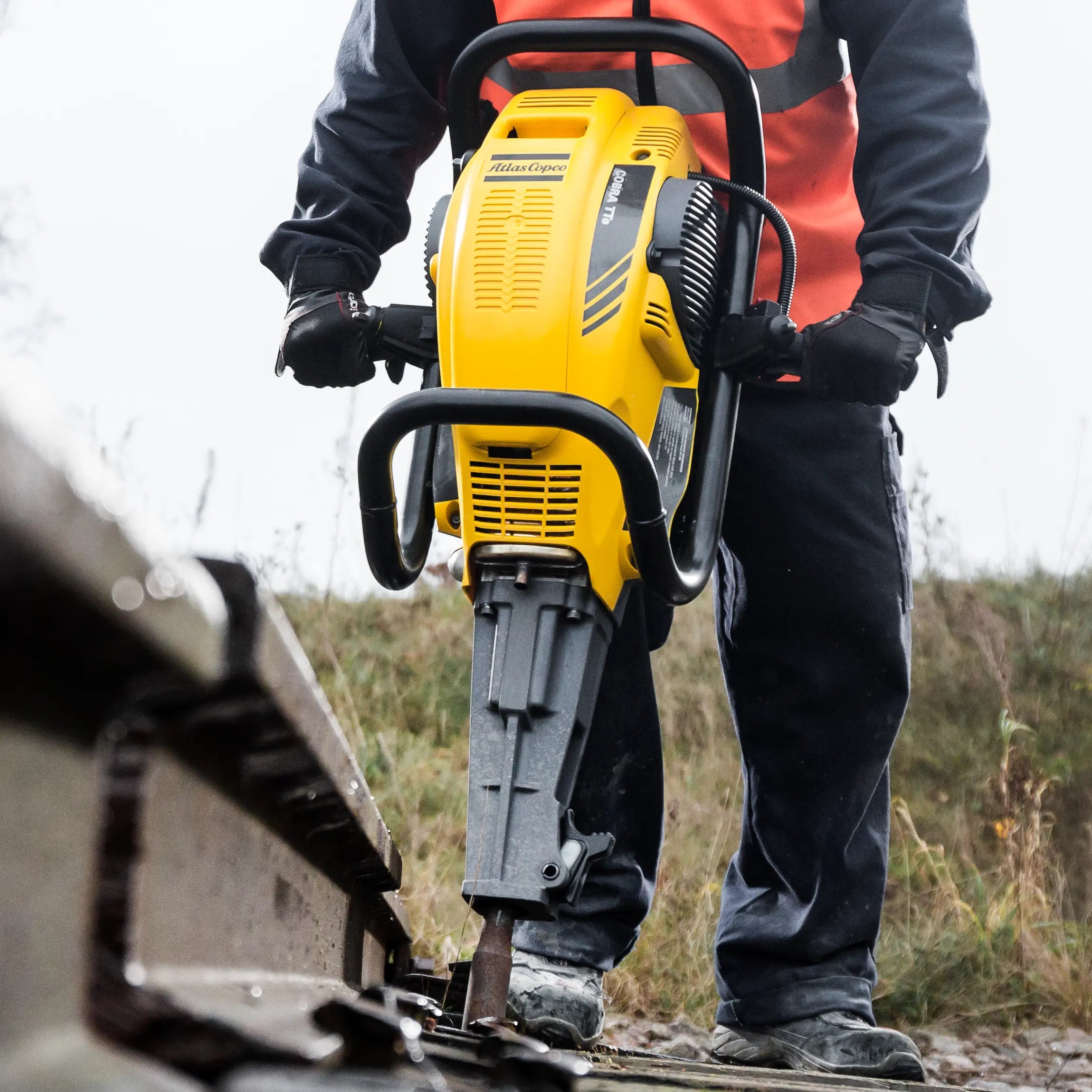 Cobra TTe - Tamper – 1.5 hp 90cc Engine by Atlas Copco