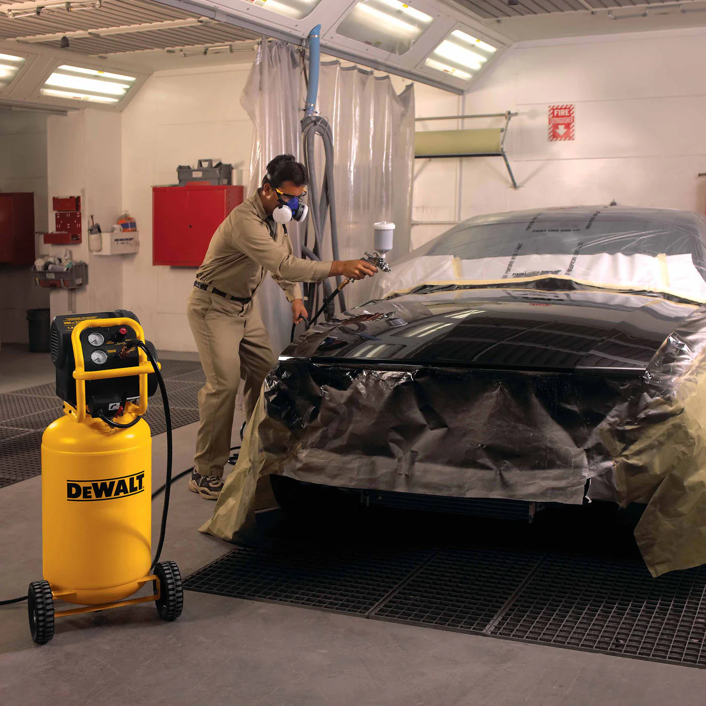 Dewalt D55168 Portable 1.9 Hp 200 PSI Oil Free 15 Gal Air Compressor