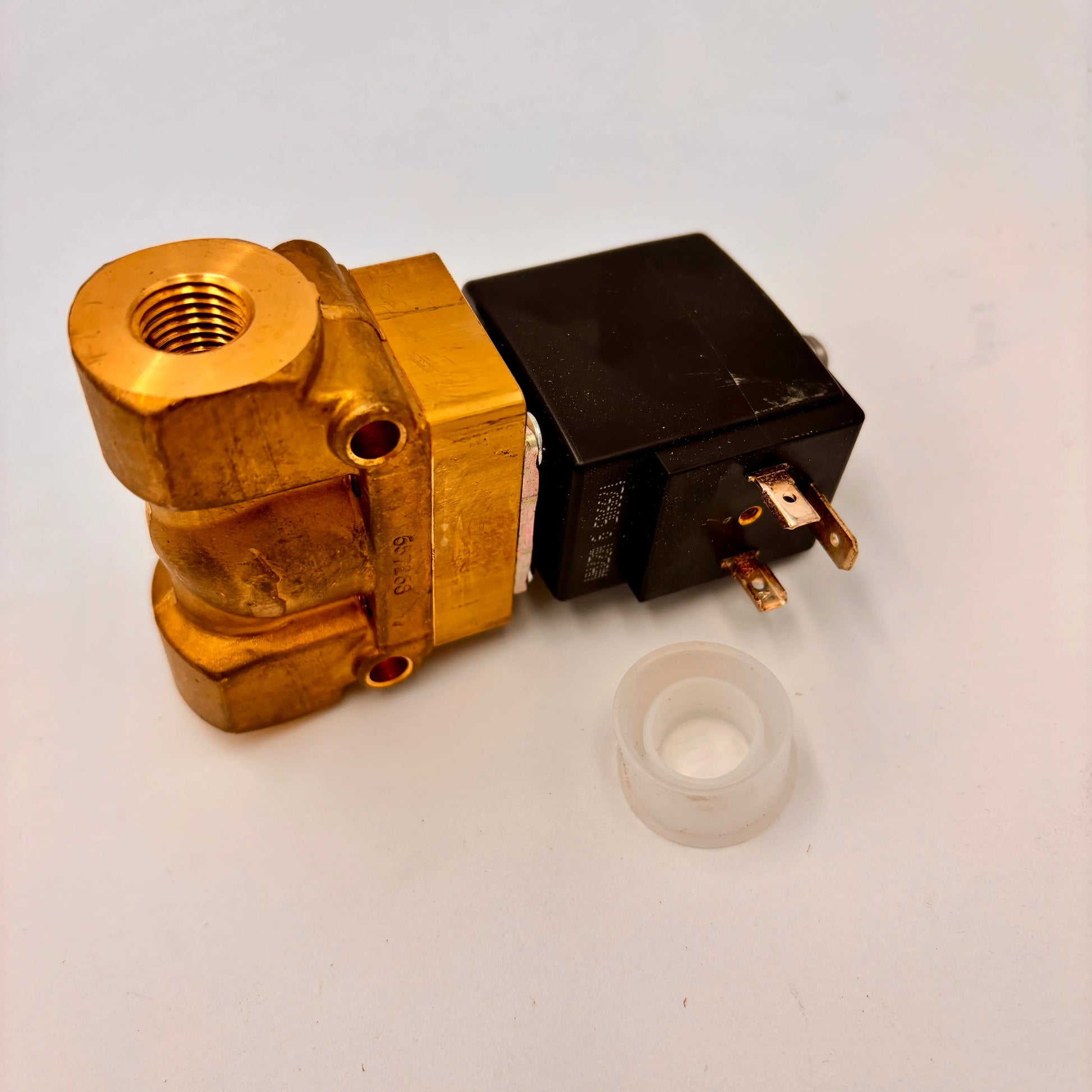 Solenoid Drain Valve, NPT 1/4" OEM Ingersoll Rand Valve, 362PSI - 22124085 OLD Stock Parts