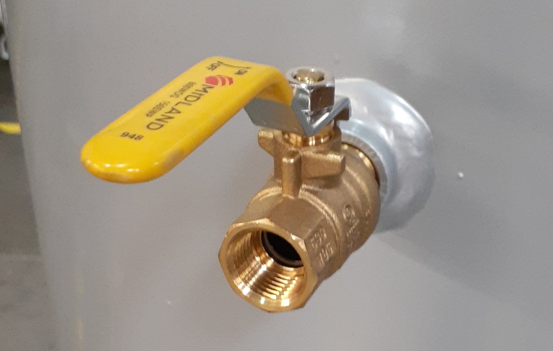 California Air Tools 60 gal 6.5 HP 3-phase Air Compressor