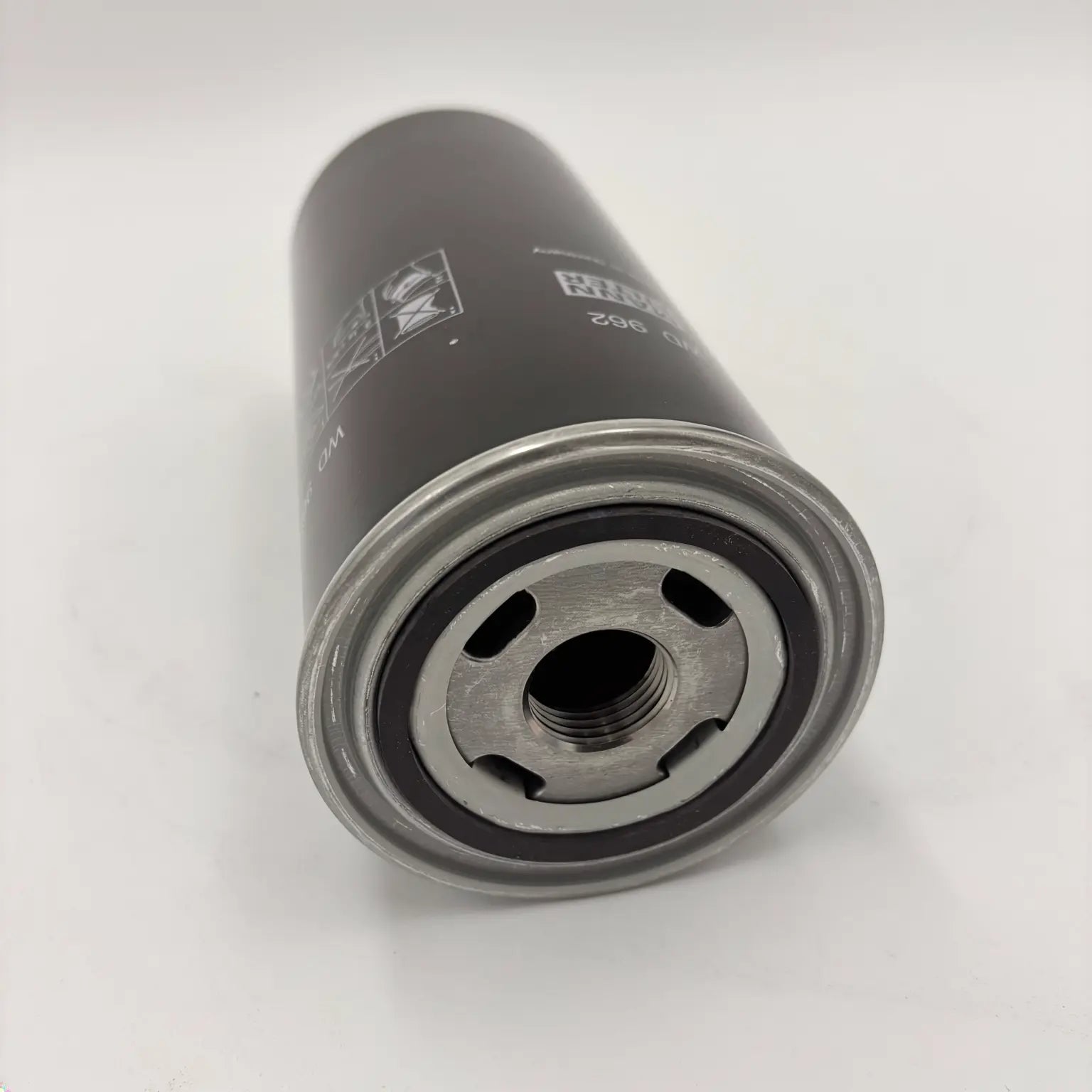 Spin On Oil Filter By Mann - WD962