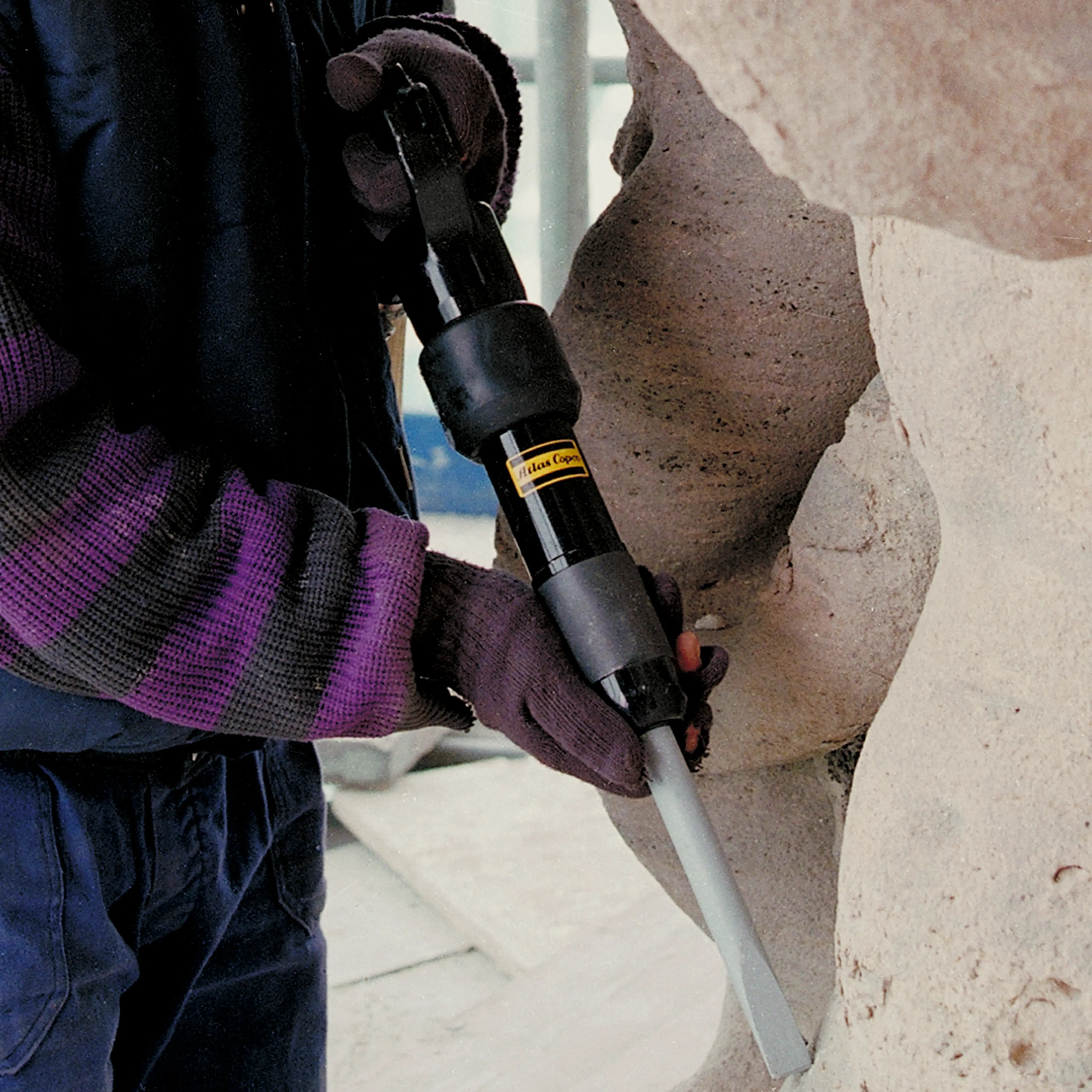 TEX 05P Pneumatic Chipping Hammer by Atlas Copco (0.75" x 2")