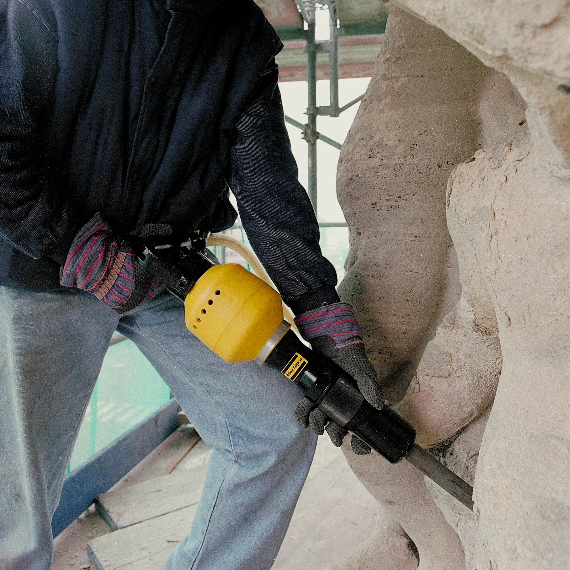 TEX 09 PS Pneumatic Hammer by Atlas Copco (0.875" x 3.25" Hex)