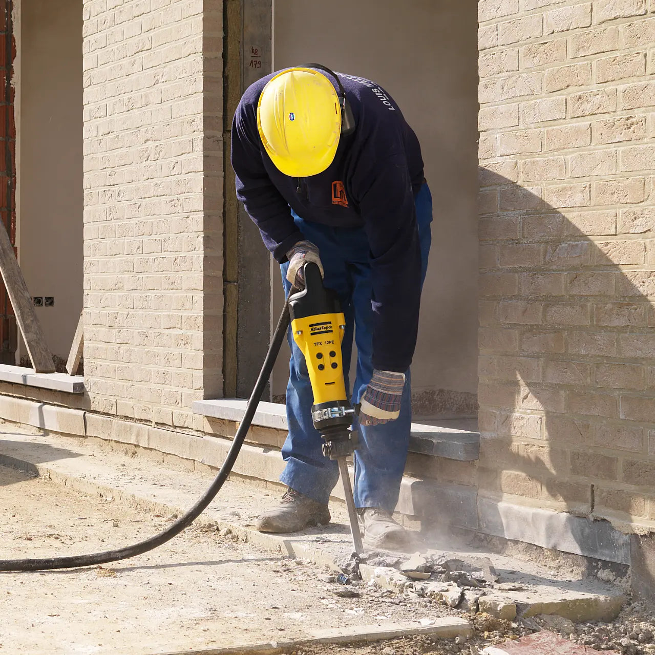 TEX 12 PE Pneumatic Hammer by Atlas Copco (0.875" x 3.25")