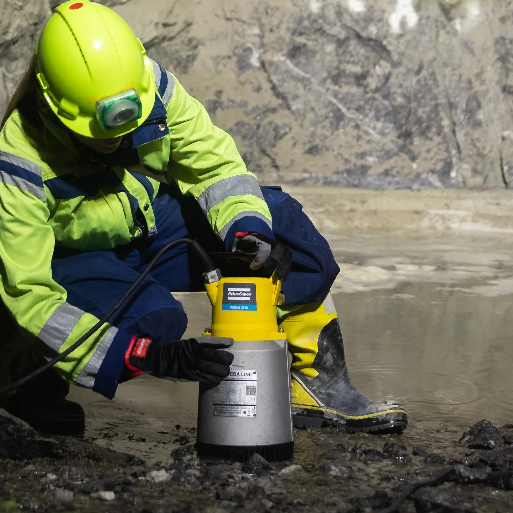 Submersible Pump - WEDA D10N 115V 60HZ 1 ~ CSA 2" NPT by Atlas Copco