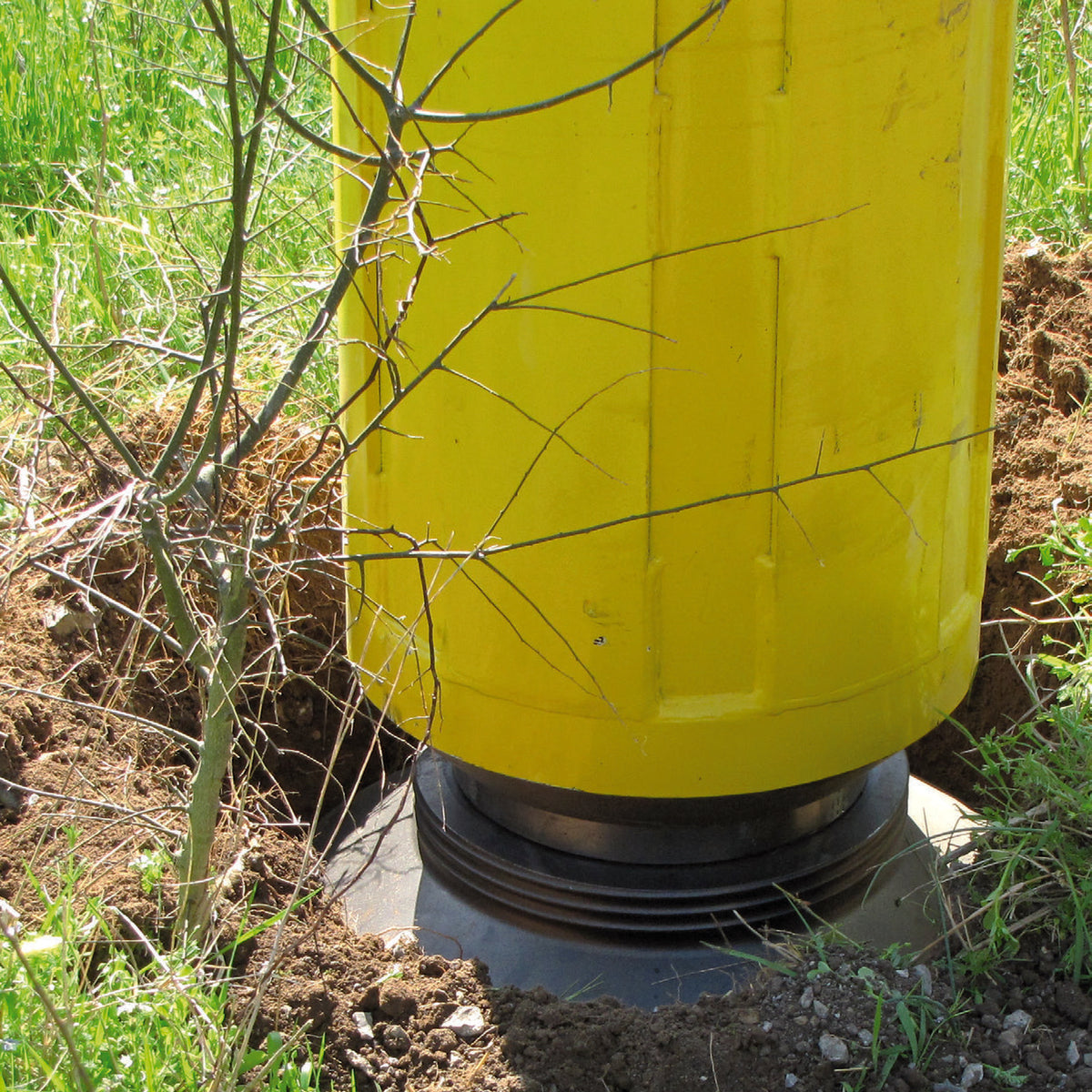 TerraRoc PPD 120 accelerator shroud collared into a rock pole socket