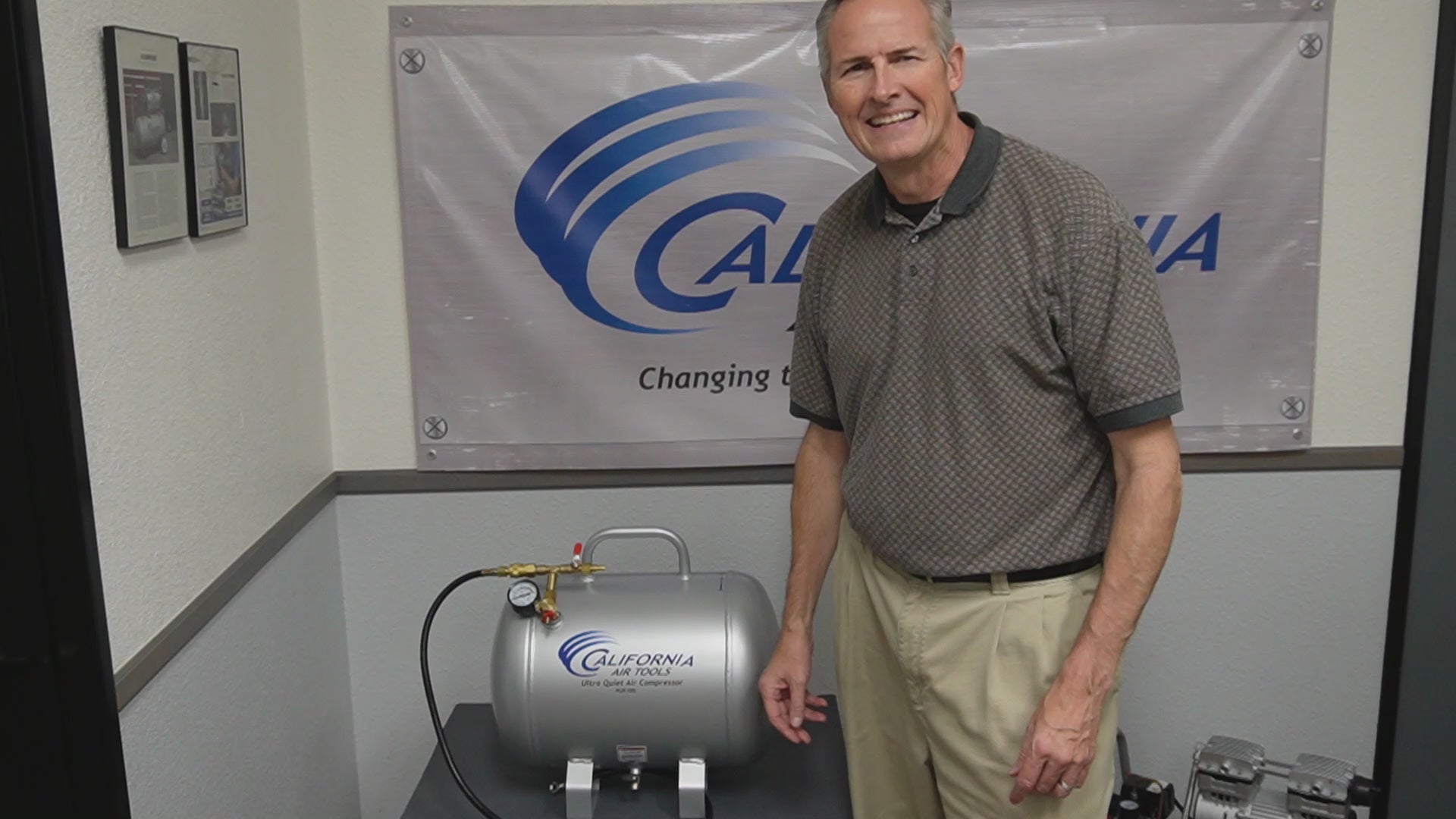 Load video: California Air Tools Portable 10 Gallon Steel Air Tank | CAT-AUX10S