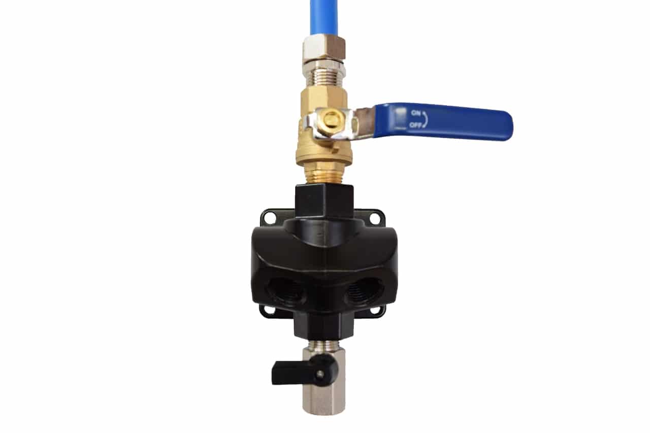 RapidAir MaxLine Dual Port Outlet with shutoff ball valve and two 1/2 inch FNPT ports